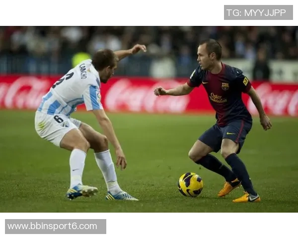 青木本方禁区外油炸丸子过人狂奔80米射门被扑引发球迷怒火