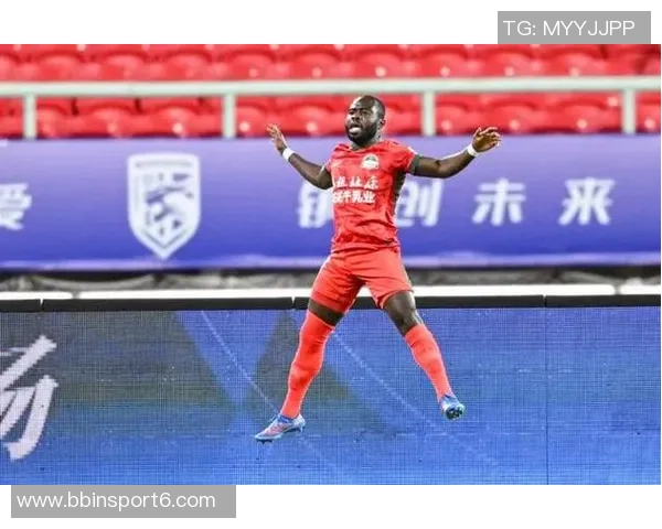 河南队凭借定位球进攻本赛季打入29球领跑中超球队展现强大实力 河南队凭借定位球进攻本赛季打入29球领跑中超球队展现强大实力