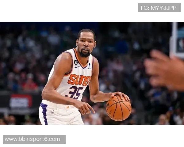 吉莱斯皮半场表现出色三分球命中率高达57贡献12分1助攻1封盖